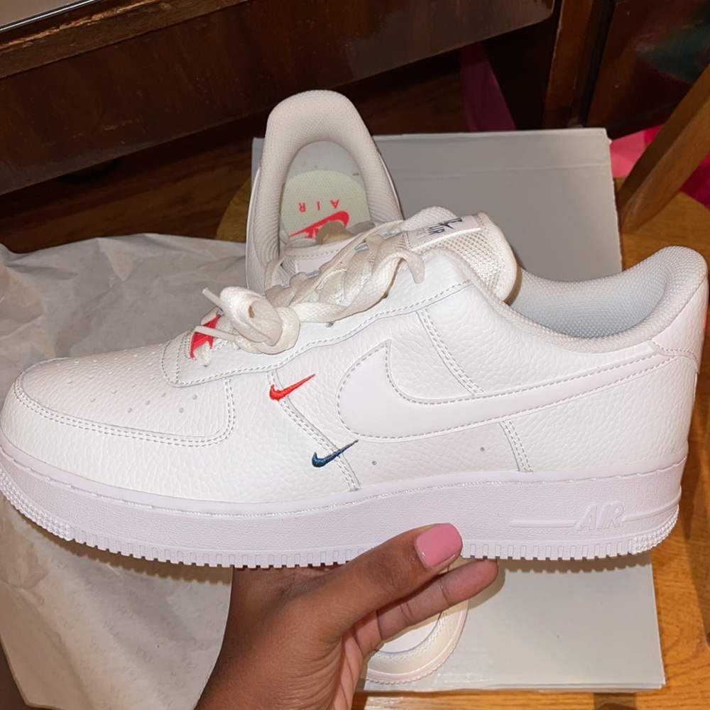 NWT - Nike Air Force 1 '07 ESS Sneaker Size 12